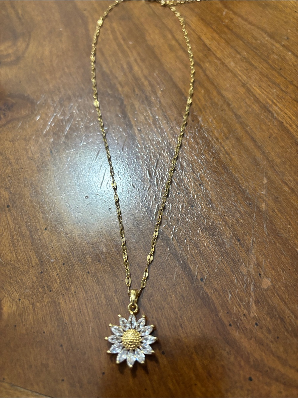 Gold Daisy Pendant Necklace - Women Jewelry